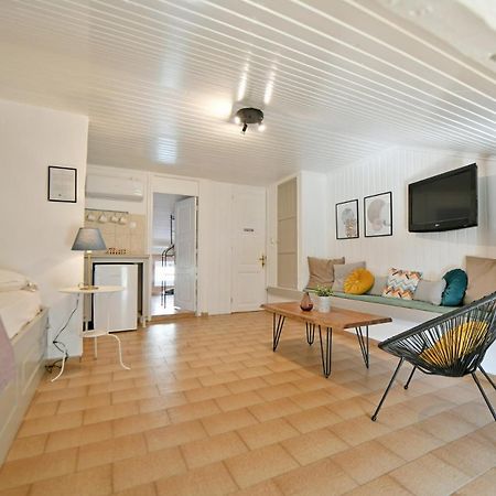 Athina Guesthouse Hydra  Exterior photo