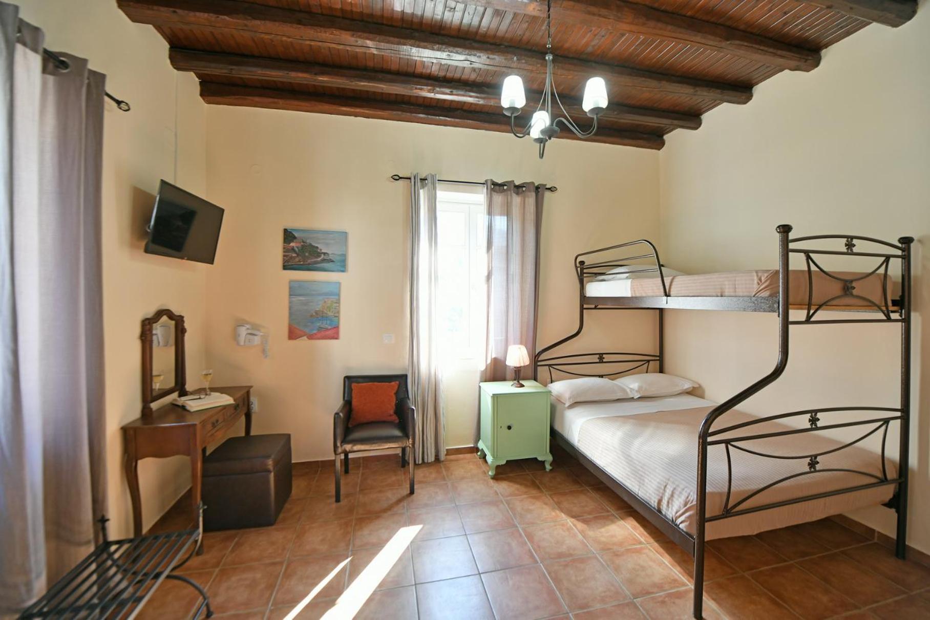 Athina Guesthouse Hydra  Exterior photo